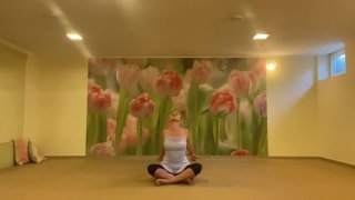 A megfelelési kényszer oldása - táncos mantra edzés - videó